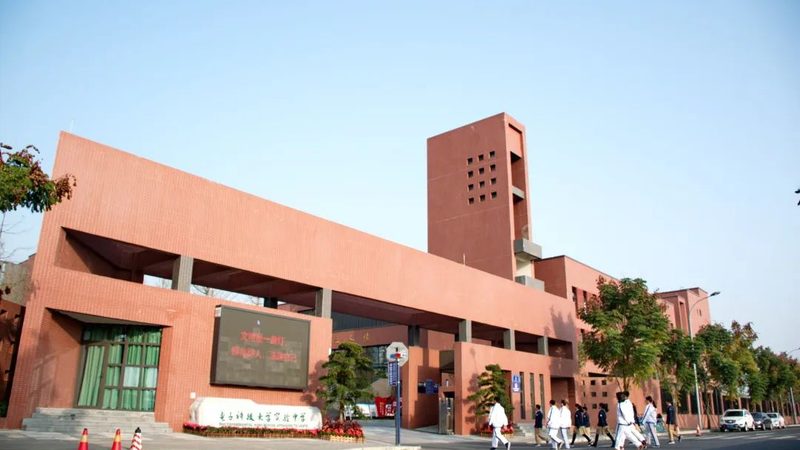PCBA加工定制：关键参数要求解析